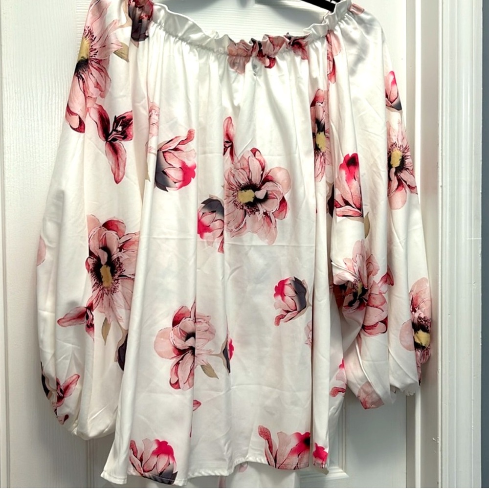 Chic ME sz XL Floral floral Women's flowy lightweight Top blouse- White and Pink - Picture 2 of 4